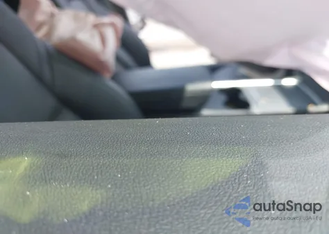 2023 Tesla Model Y Awd/Long Range Dual Motor All-Wheel Drive z USA, uszkodzony, nr VIN 7SAYGDEE8PA145857